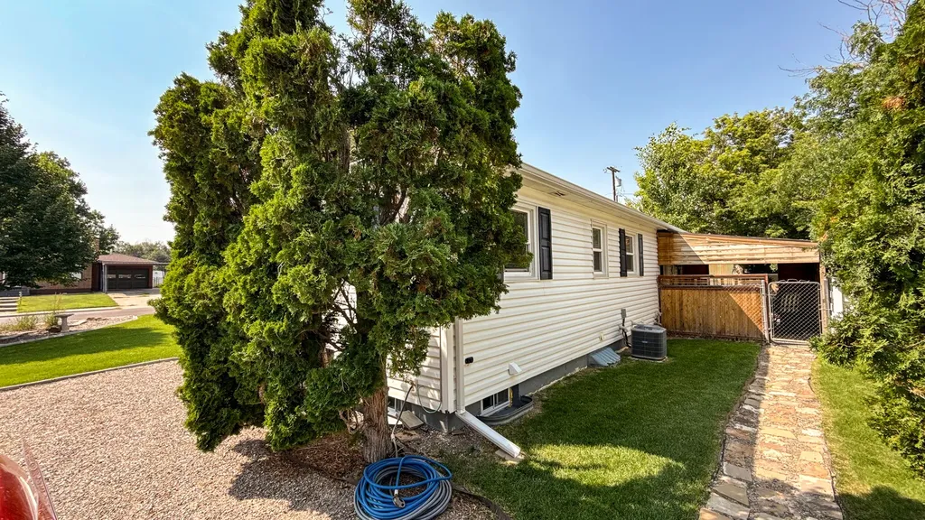 261 18th Avenue NW Great Falls MT 59404