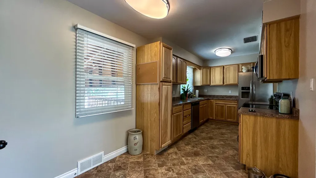 261 18th Avenue NW Great Falls MT 59404