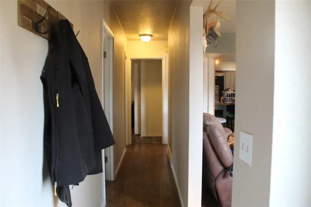 17 S Delaware Street Conrad MT 59425