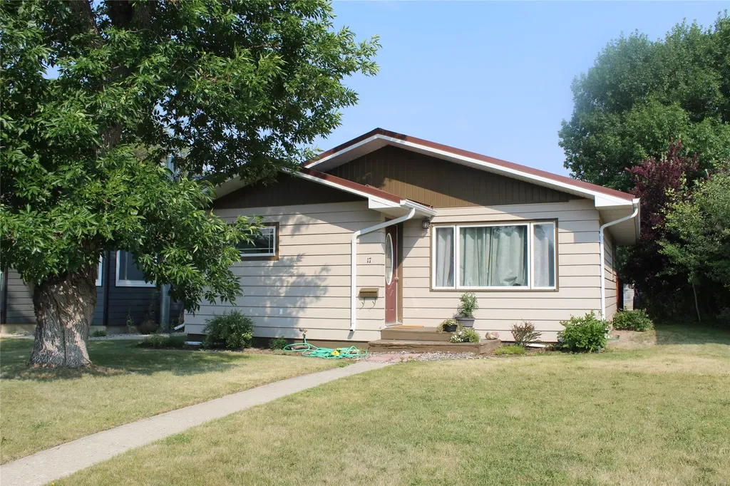 17 S Delaware Street Conrad MT 59425