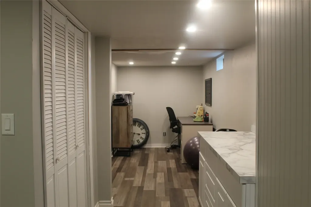 17 S Delaware Street Conrad MT 59425