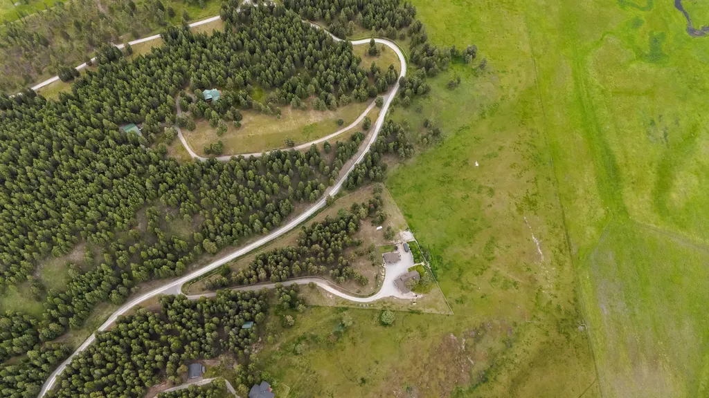 950 Eagle Lake Loop Fortine MT 59918