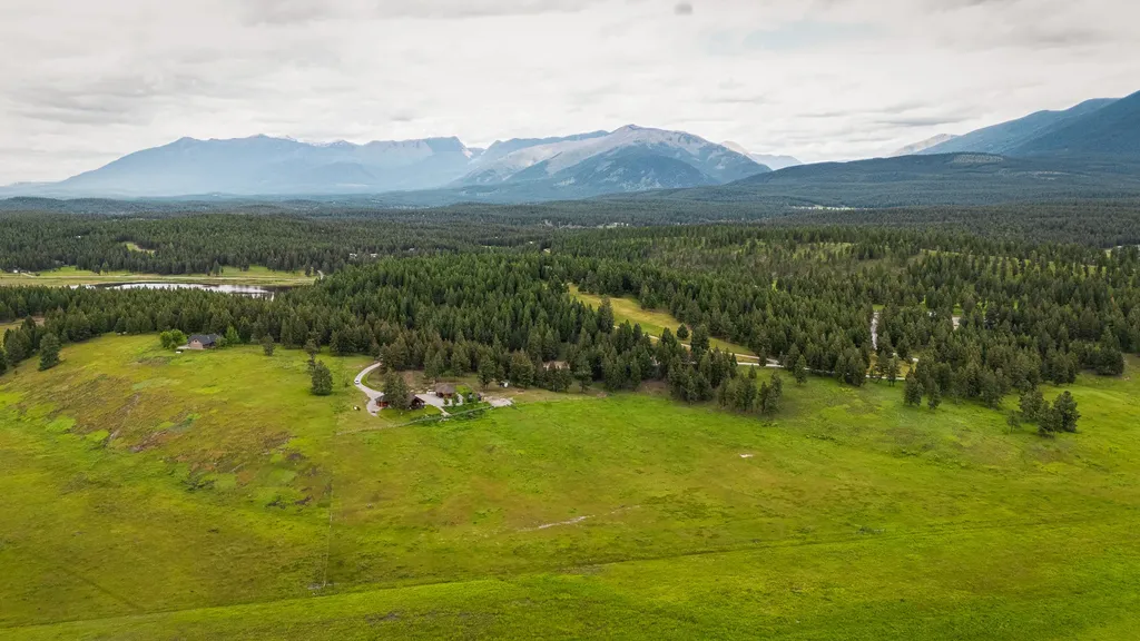 950 Eagle Lake Loop Fortine MT 59918