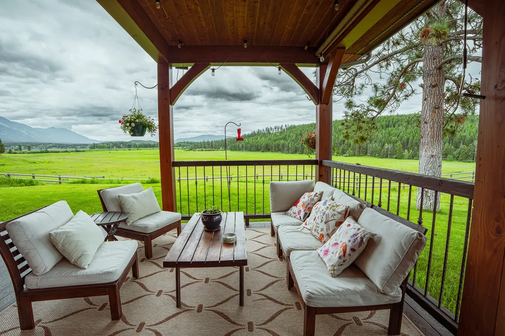 950 Eagle Lake Loop Fortine MT 59918