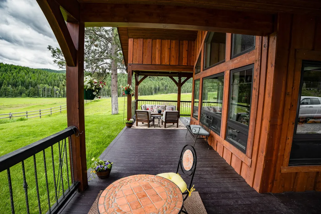 950 Eagle Lake Loop Fortine MT 59918