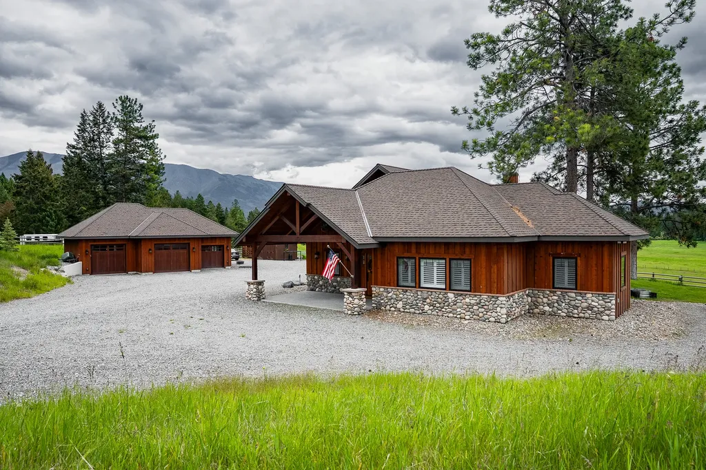 950 Eagle Lake Loop Fortine MT 59918