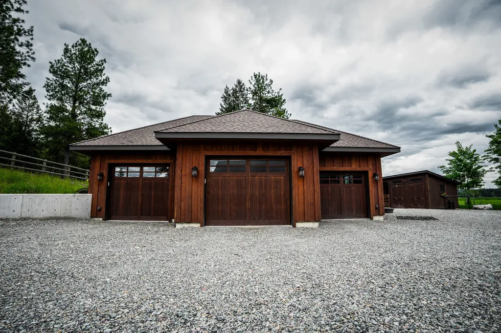 950 Eagle Lake Loop Fortine MT 59918