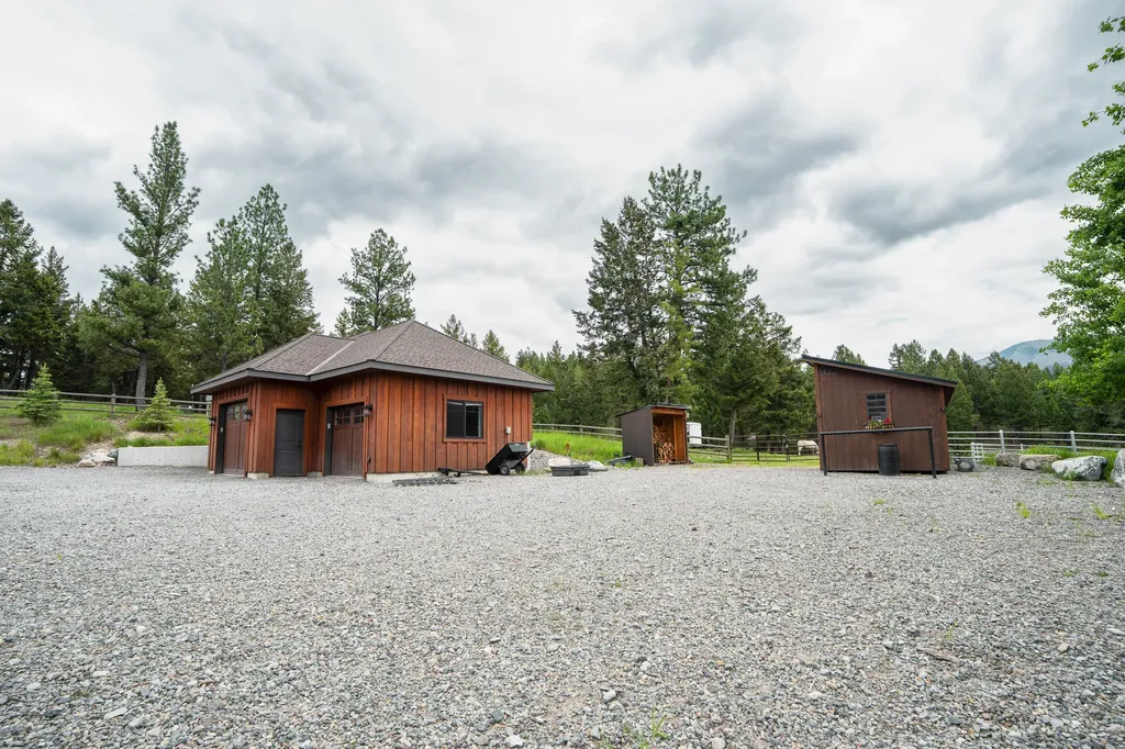 950 Eagle Lake Loop Fortine MT 59918