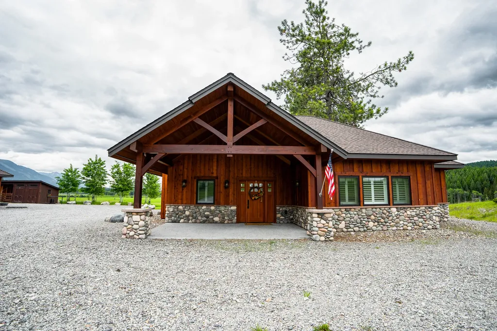 950 Eagle Lake Loop Fortine MT 59918