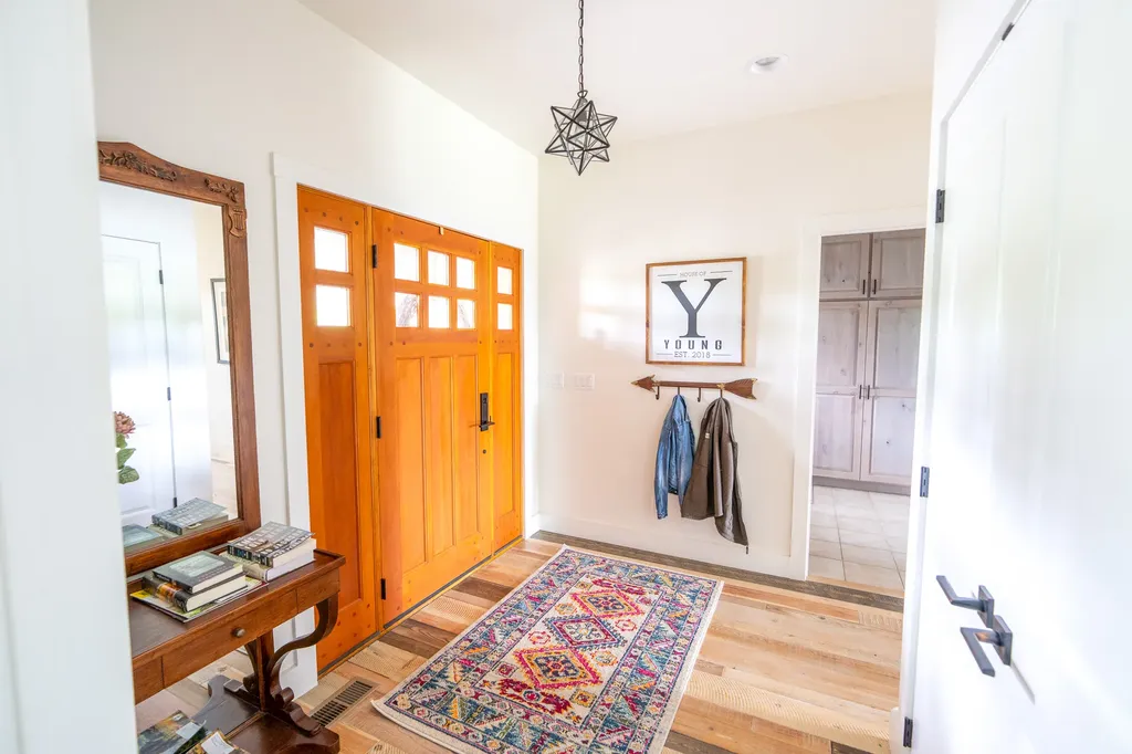 950 Eagle Lake Loop Fortine MT 59918