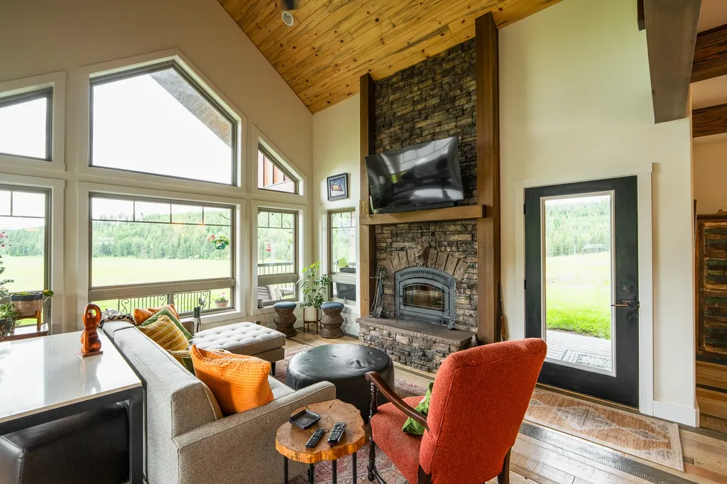 950 Eagle Lake Loop Fortine MT 59918