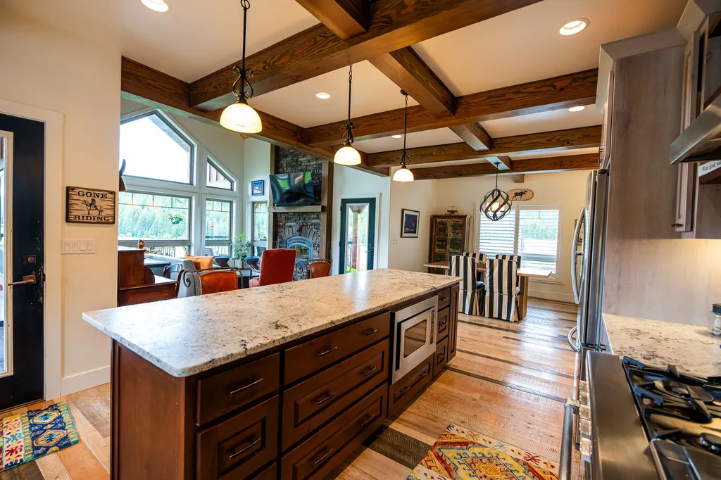 950 Eagle Lake Loop Fortine MT 59918