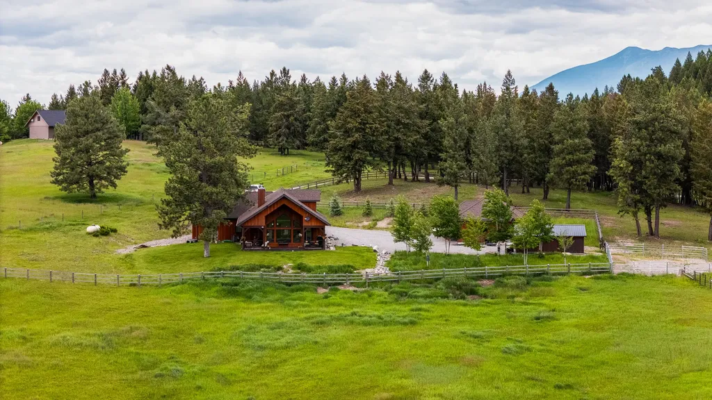 950 Eagle Lake Loop Fortine MT 59918