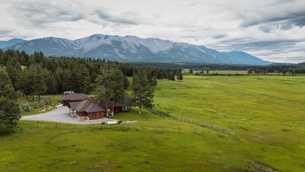 950 Eagle Lake Loop Fortine MT 59918