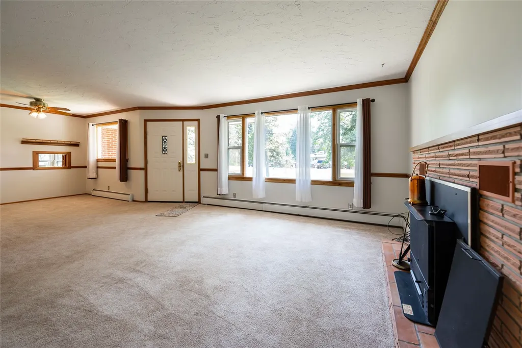 2425 Central Avenue W Great Falls MT 59404