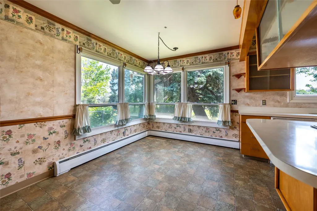 2425 Central Avenue W Great Falls MT 59404