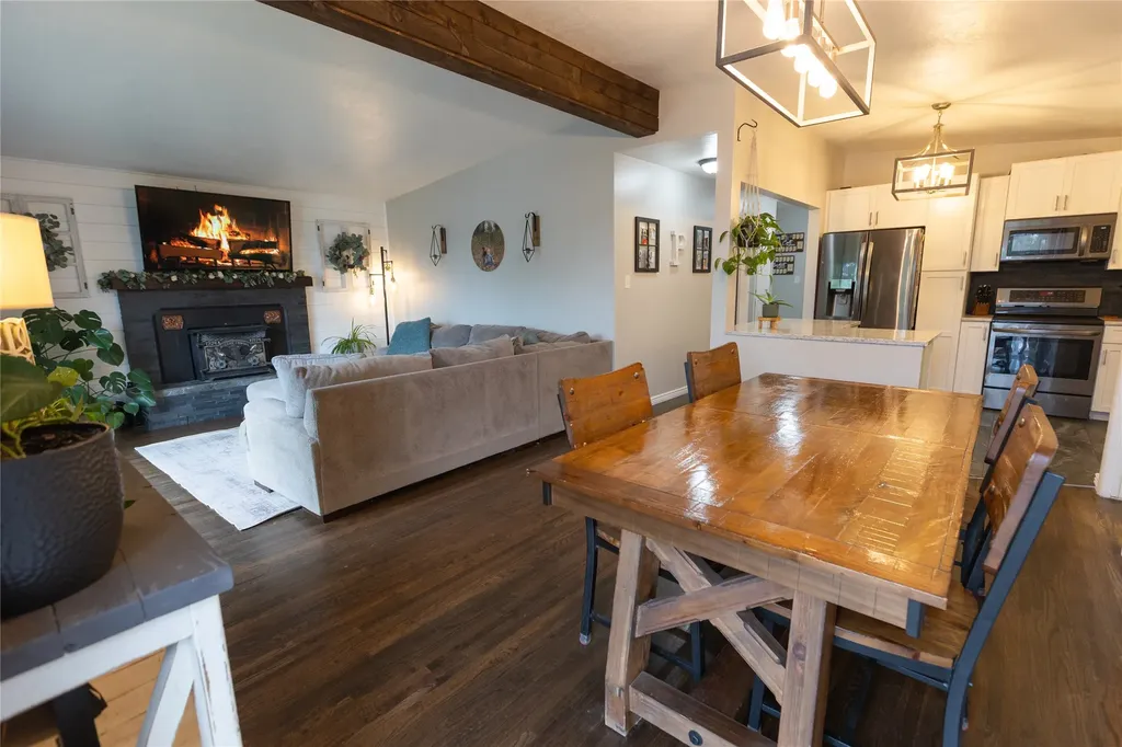 605 Skyline Drive NE Great Falls MT 59404