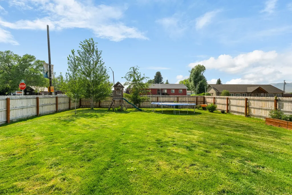 510 N Main Street Twin Bridges MT 59754