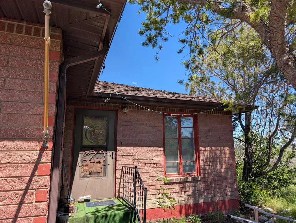 123 10th Avenue N Shelby MT 59474
