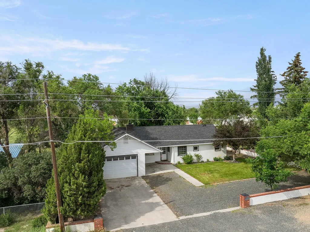 1120 Sierra Road W Helena MT 59602