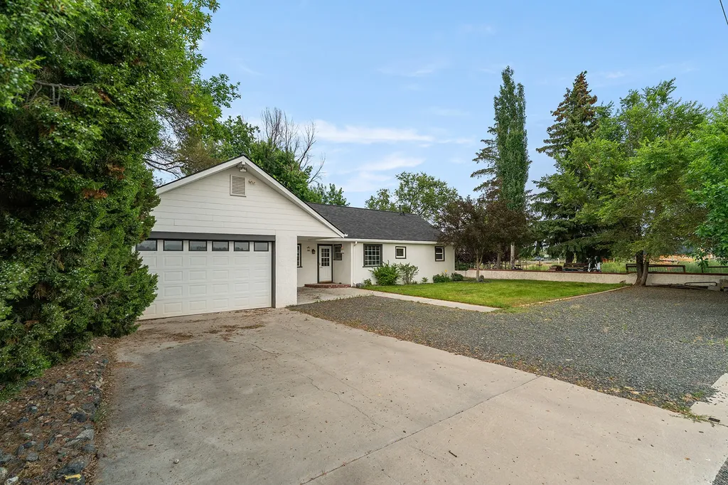 1120 Sierra Road W Helena MT 59602