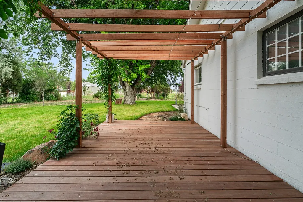 1120 Sierra Road W Helena MT 59602