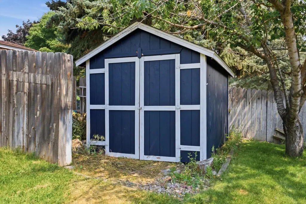 411 Hilltop Avenue Kalispell MT 59901