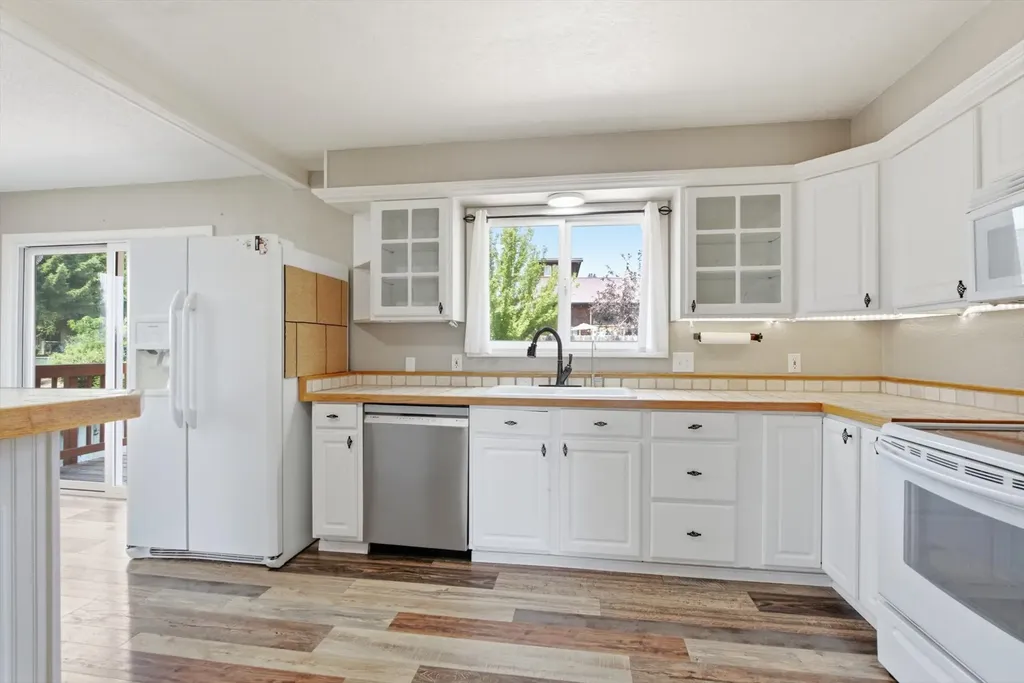 411 Hilltop Avenue Kalispell MT 59901