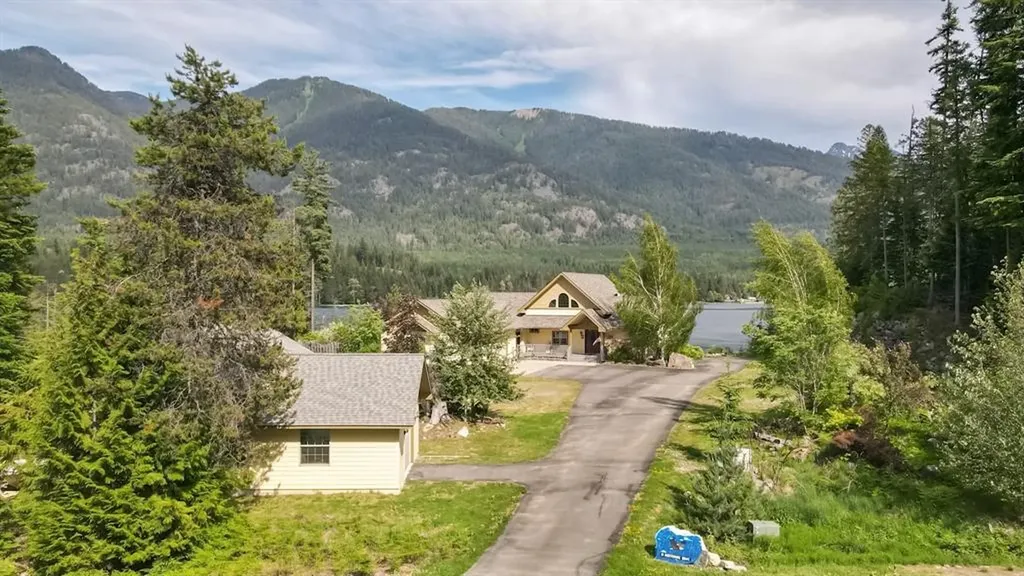 10 Northshore Drive Troy MT 59935