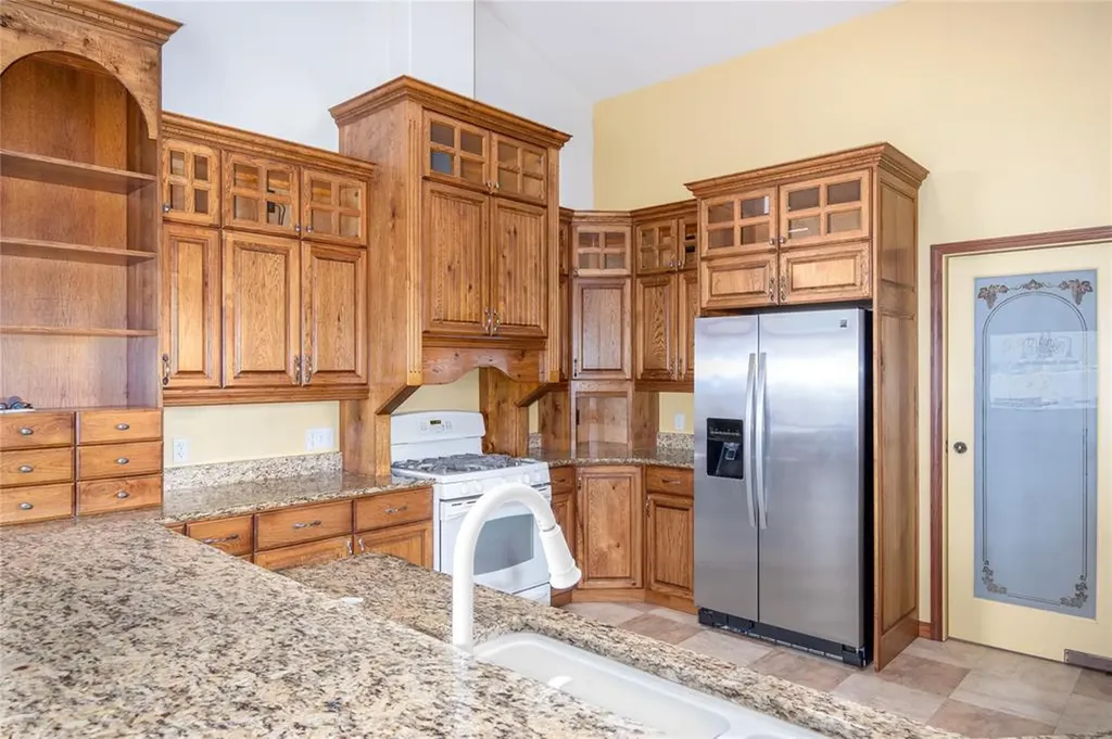 10 Northshore Drive Troy MT 59935