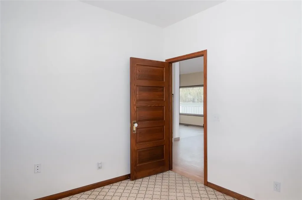 10 Northshore Drive Troy MT 59935