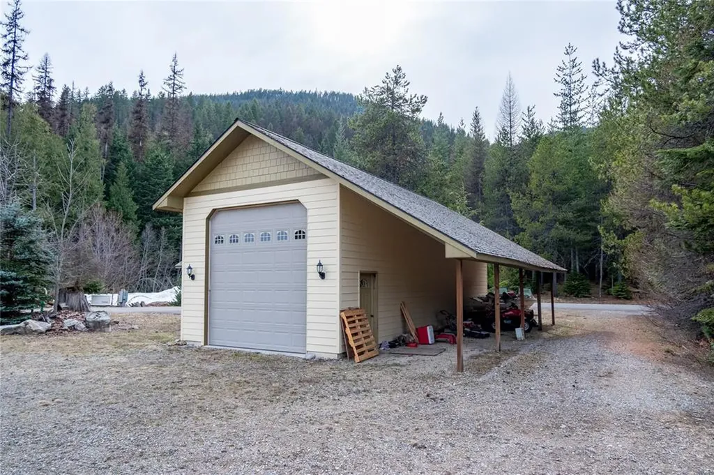 10 Northshore Drive Troy MT 59935