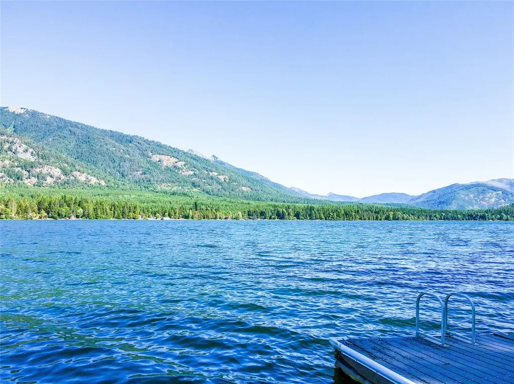 10 Northshore Drive Troy MT 59935