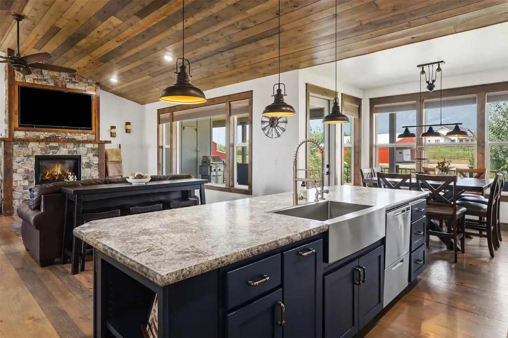 431 Cherry Branch Lane Hamilton MT 59840
