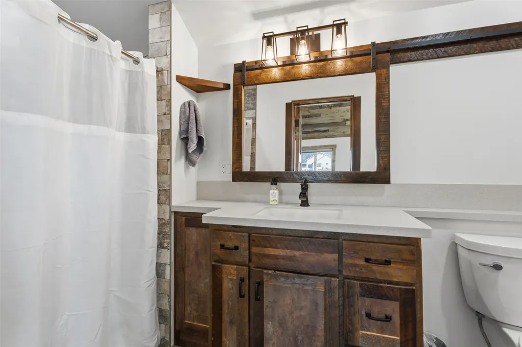 431 Cherry Branch Lane Hamilton MT 59840