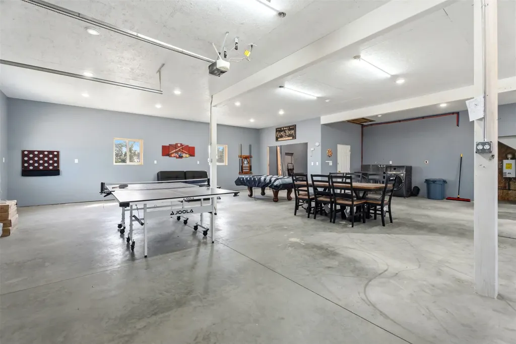 431 Cherry Branch Lane Hamilton MT 59840
