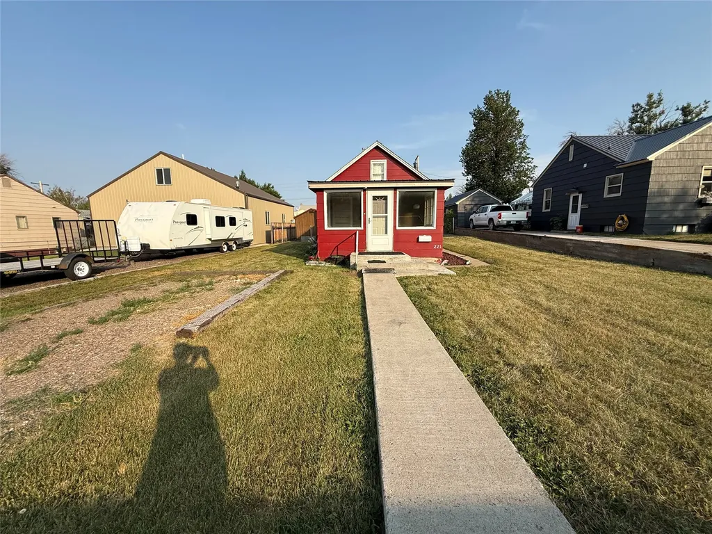 221 4th Avenue SE Cut Bank MT 59427