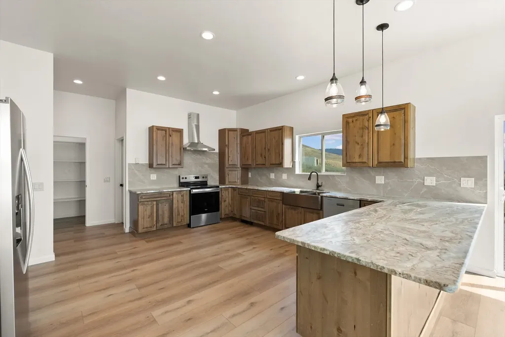 44142 Buffalo Road Dayton MT 59914