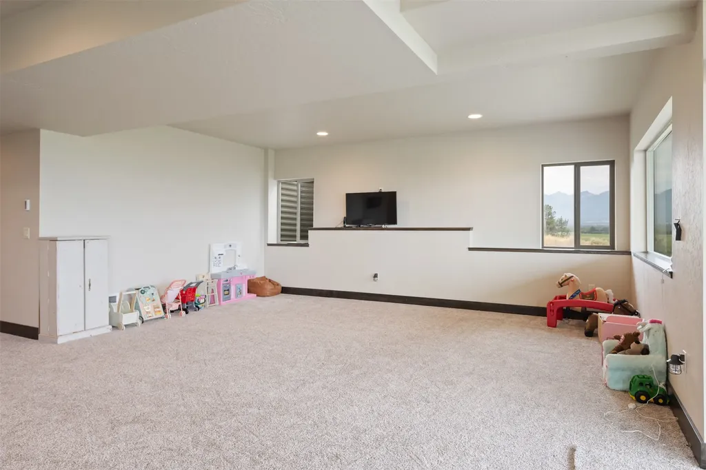 2261 Kelsey Lane Stevensville MT 59870
