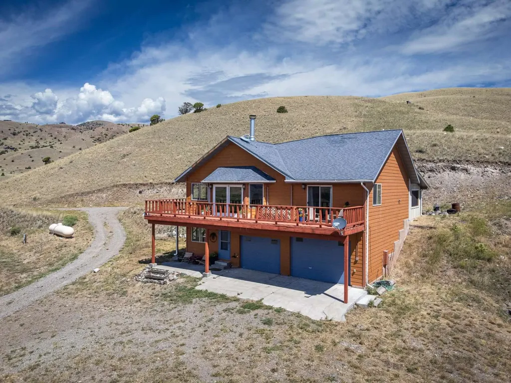 19 Aquila Lane Emigrant MT 59027