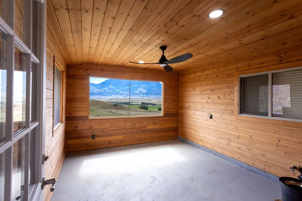 19 Aquila Lane Emigrant MT 59027