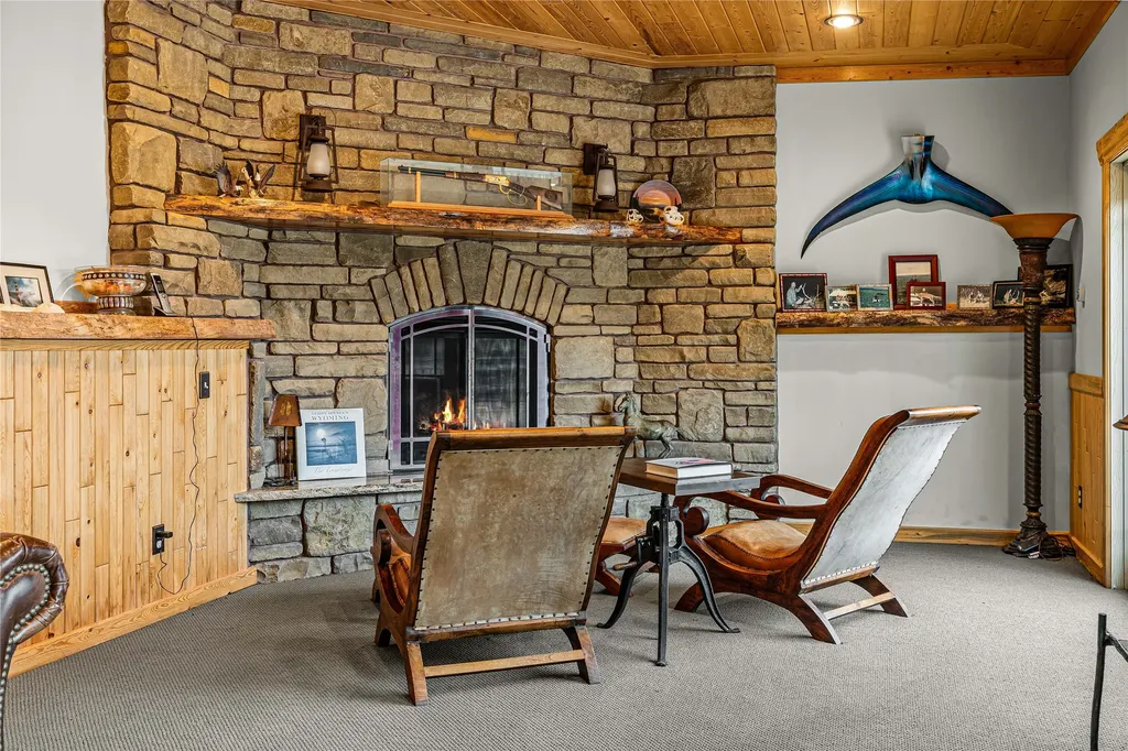 80 Browns Gulch Road Clancy MT 59634