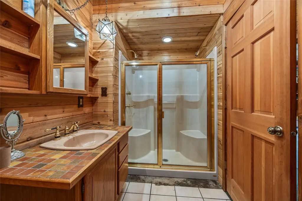 80 Browns Gulch Road Clancy MT 59634