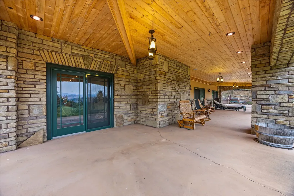 80 Browns Gulch Road Clancy MT 59634