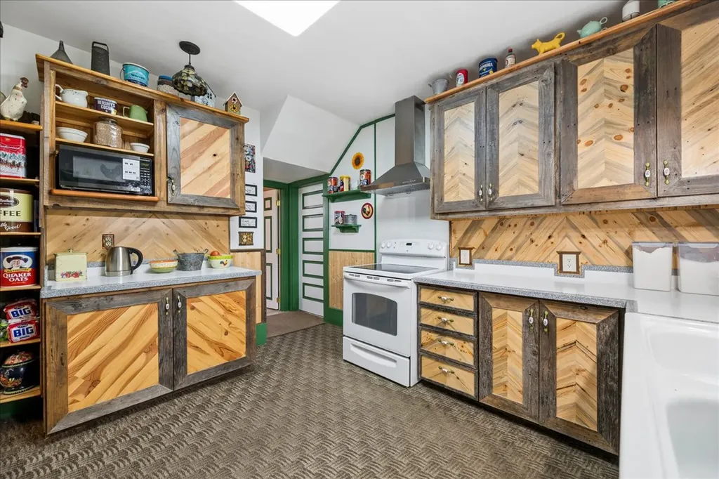 105 1st Avenue W Columbia Falls MT 59912