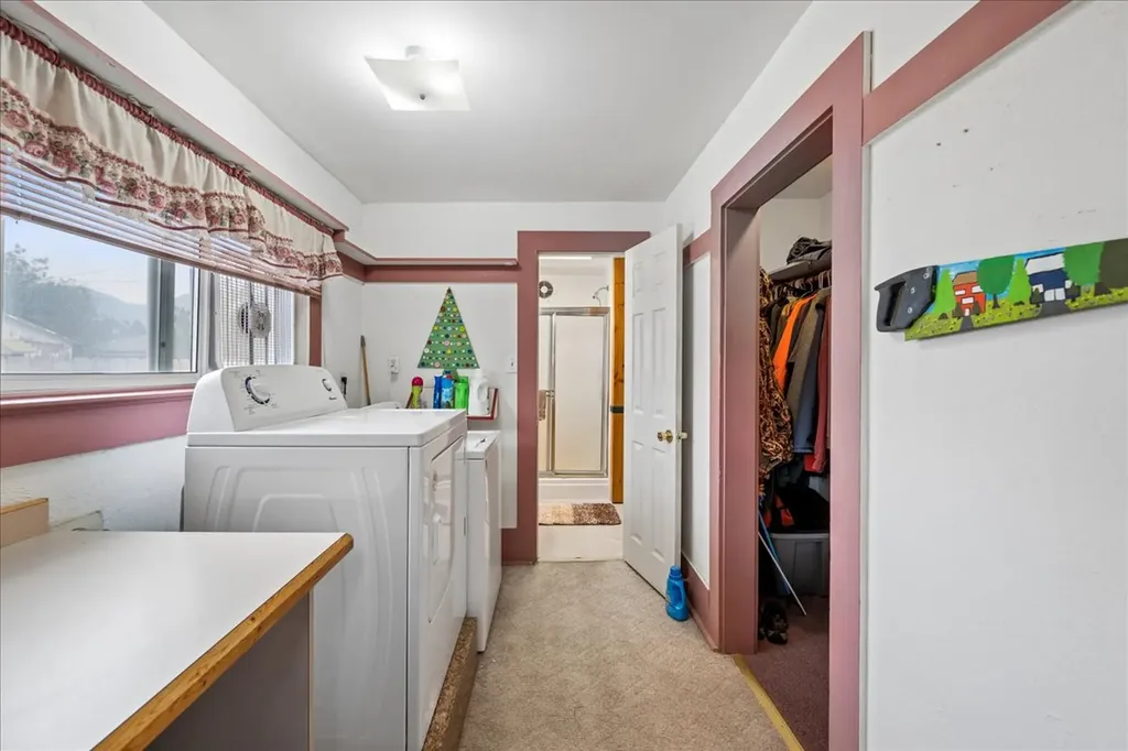 105 1st Avenue W Columbia Falls MT 59912