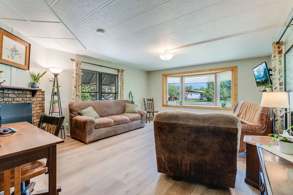 282 Dawn Drive Columbia Falls MT 59912