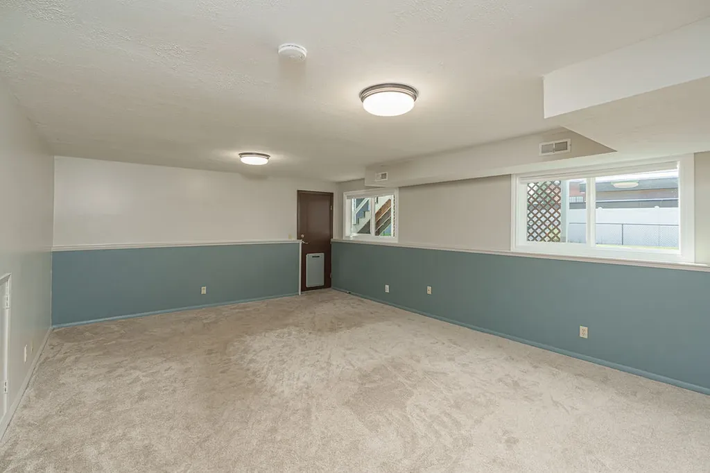 334 Hilltop Avenue Kalispell MT 59901
