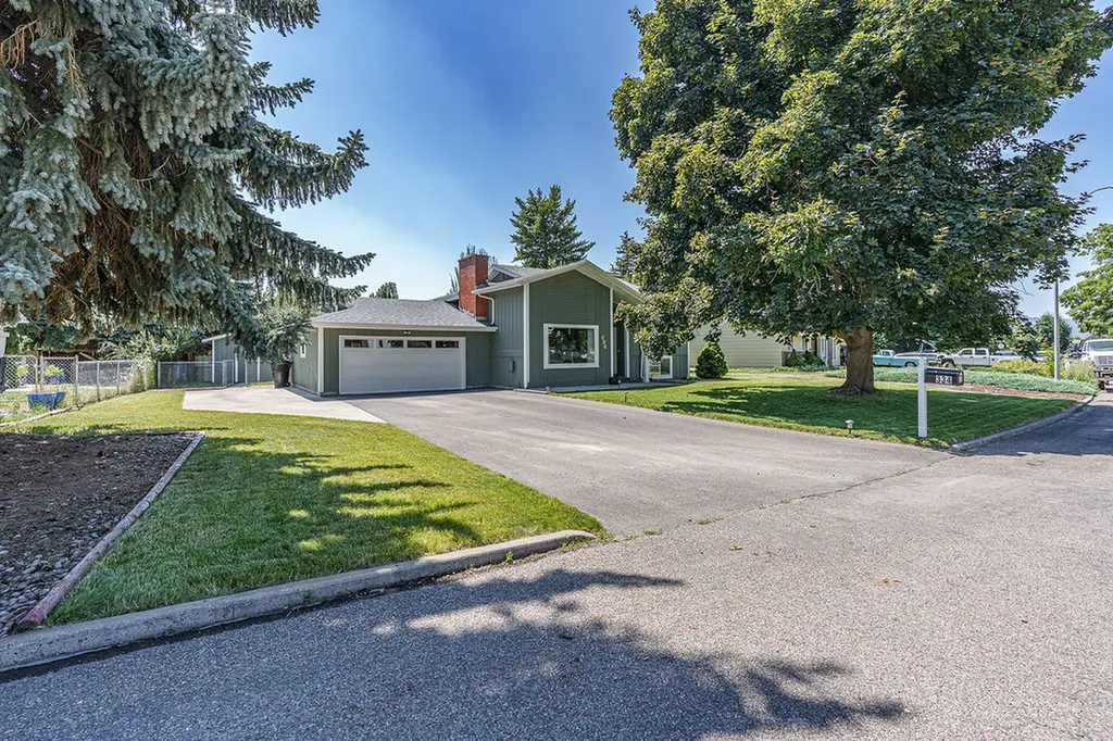 334 Hilltop Avenue Kalispell MT 59901