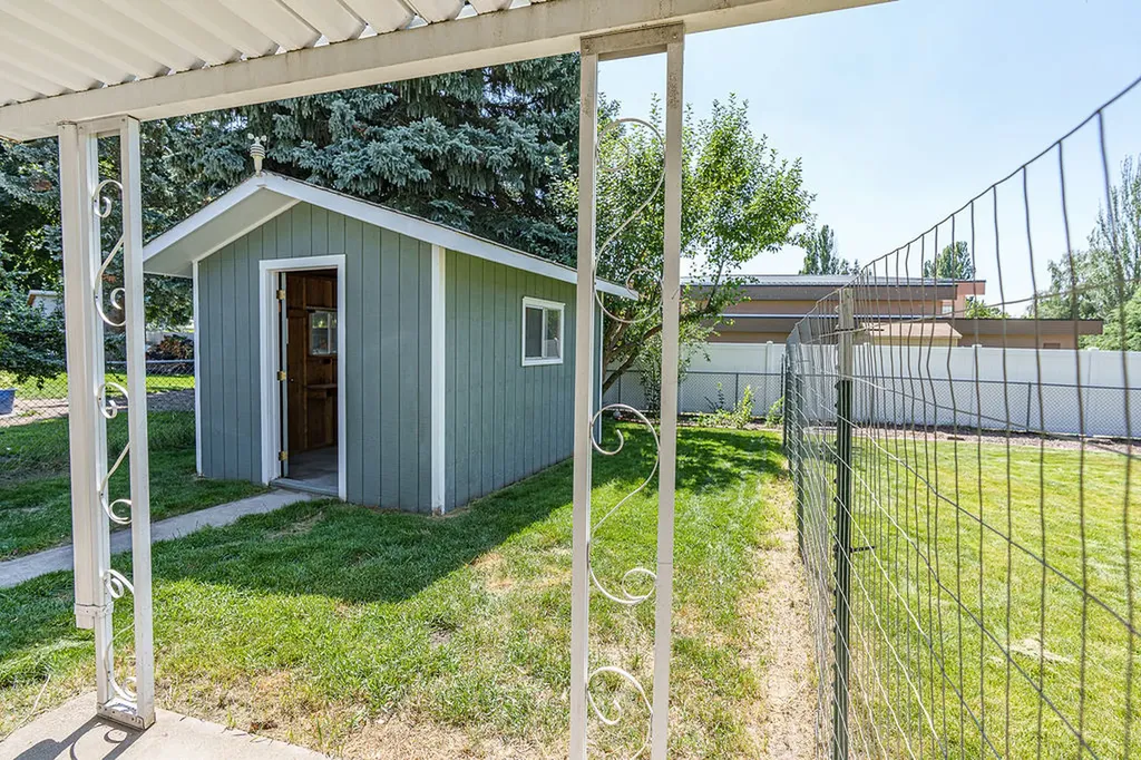 334 Hilltop Avenue Kalispell MT 59901